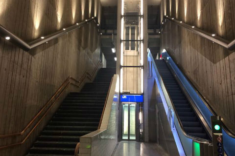 Metrostation Holendrecht in Amsterdam na de verbouwing
