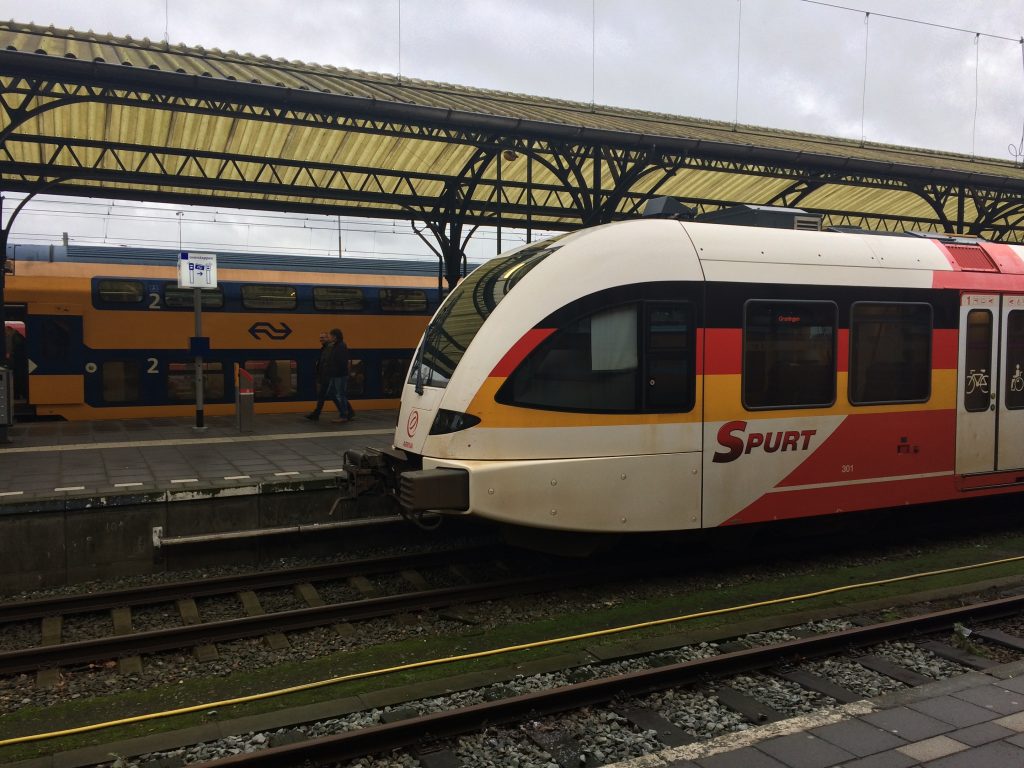 Spurt trein op station Groningen