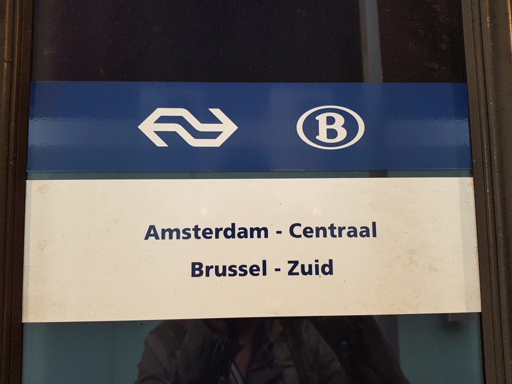 Trein Amsterdam - Brussel, Beneluxtrein naar België