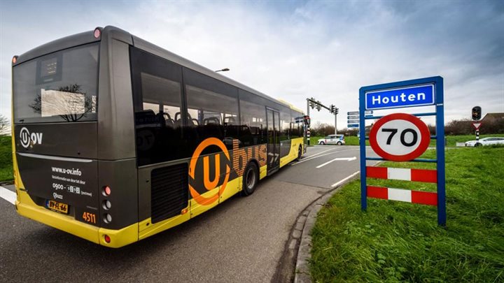 Een U-OV-bus in Houten. FOTO Provincie Utrecht