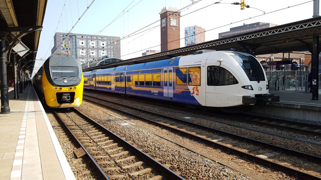 Treinen van Arriva en NS in Nijmegen