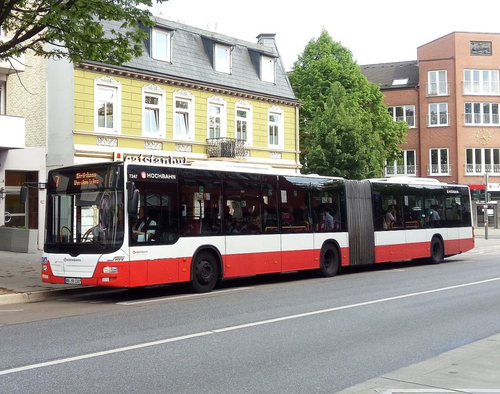Buslijn 7 in Hamburg (TheAmerikaner - Wikipedia Commons)