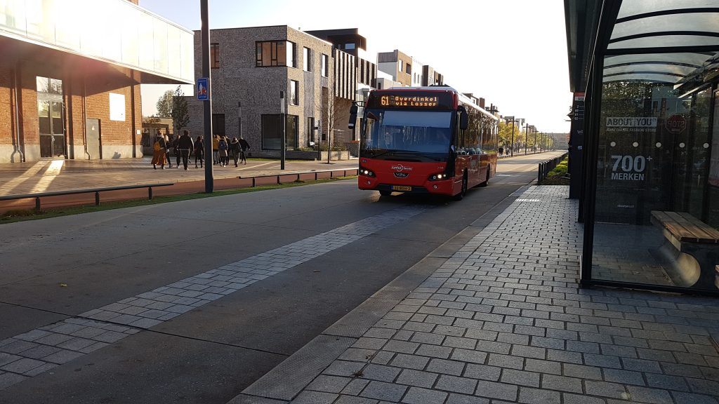 Bus van Syntus op busbaan Enschede