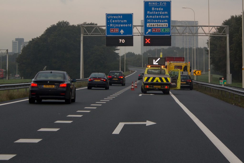 Berging A27, rood kruis, Rijkswaterstaat (Beeld: Rijkswaterstaat/ Jeroen Mies via beeldbank.rws.nl)