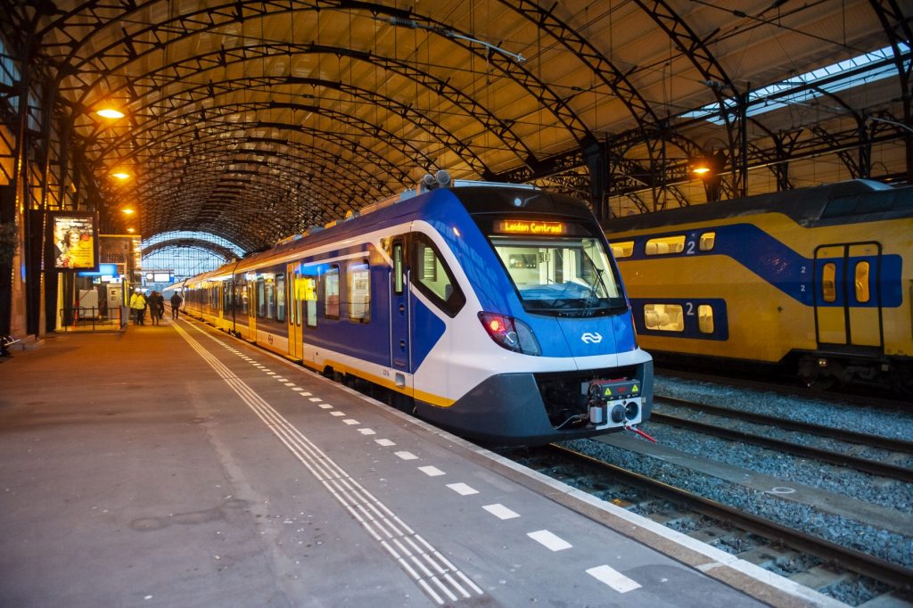 Sprinter Nieuwe Generatie op Amsterdam Centraal (foto: NS)