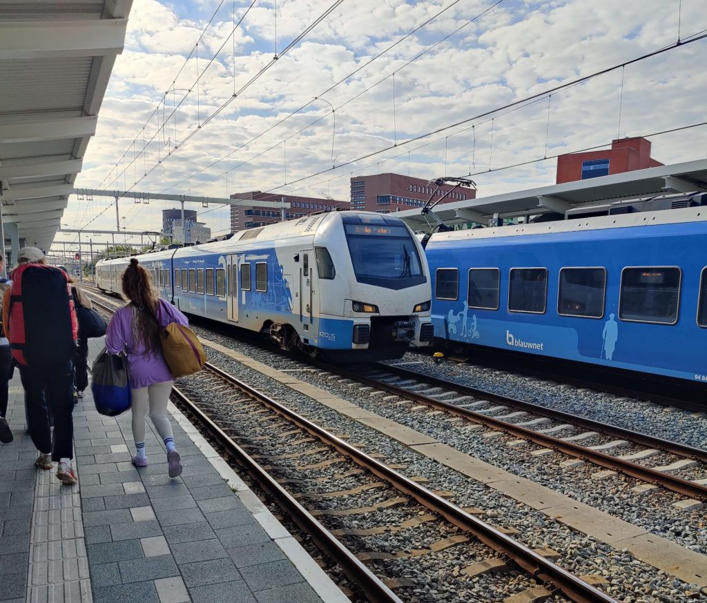Keolis Blauwnet-treinen station Zwolle